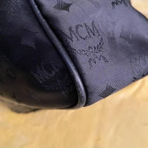 MCM Black and Gold Shoulder Bag - Picture 3 of 11